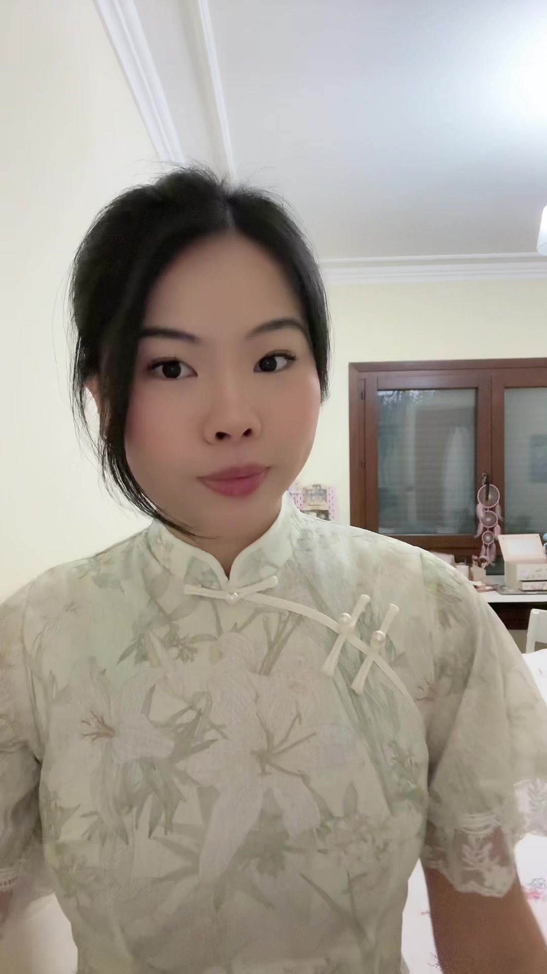 @meninawang