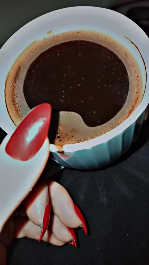 @أمـّرّأهّ گـالـّقـّمـّرّ 🌙
