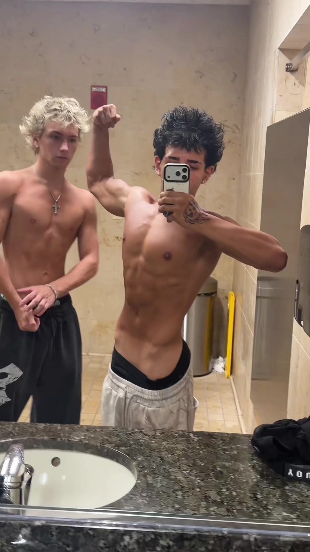 @Dizzzy