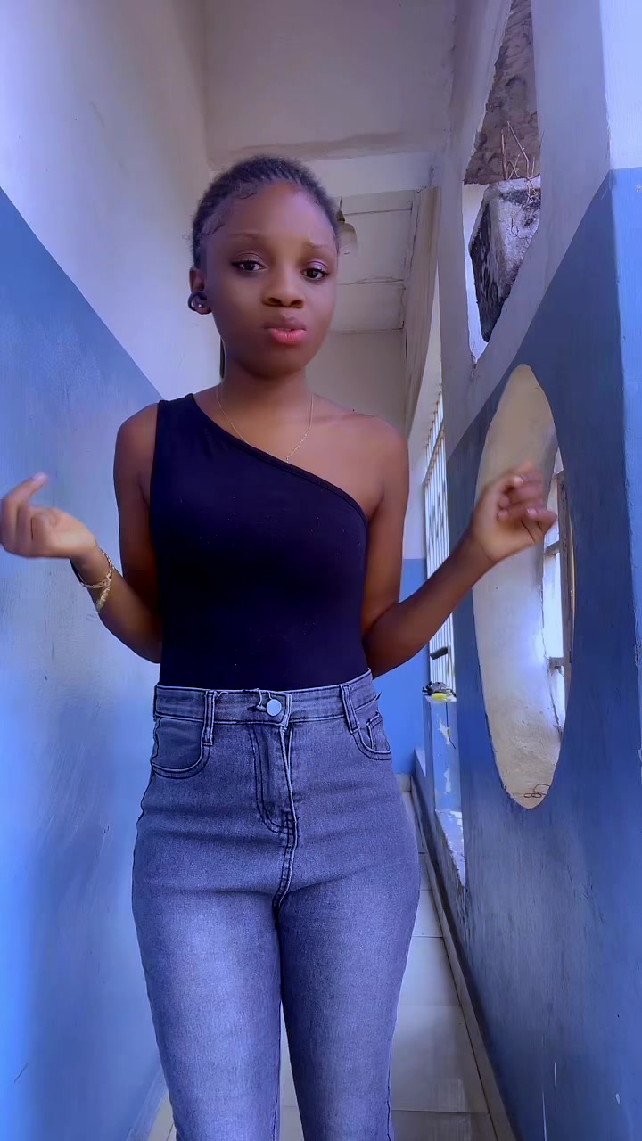 @Une fille simple ✅