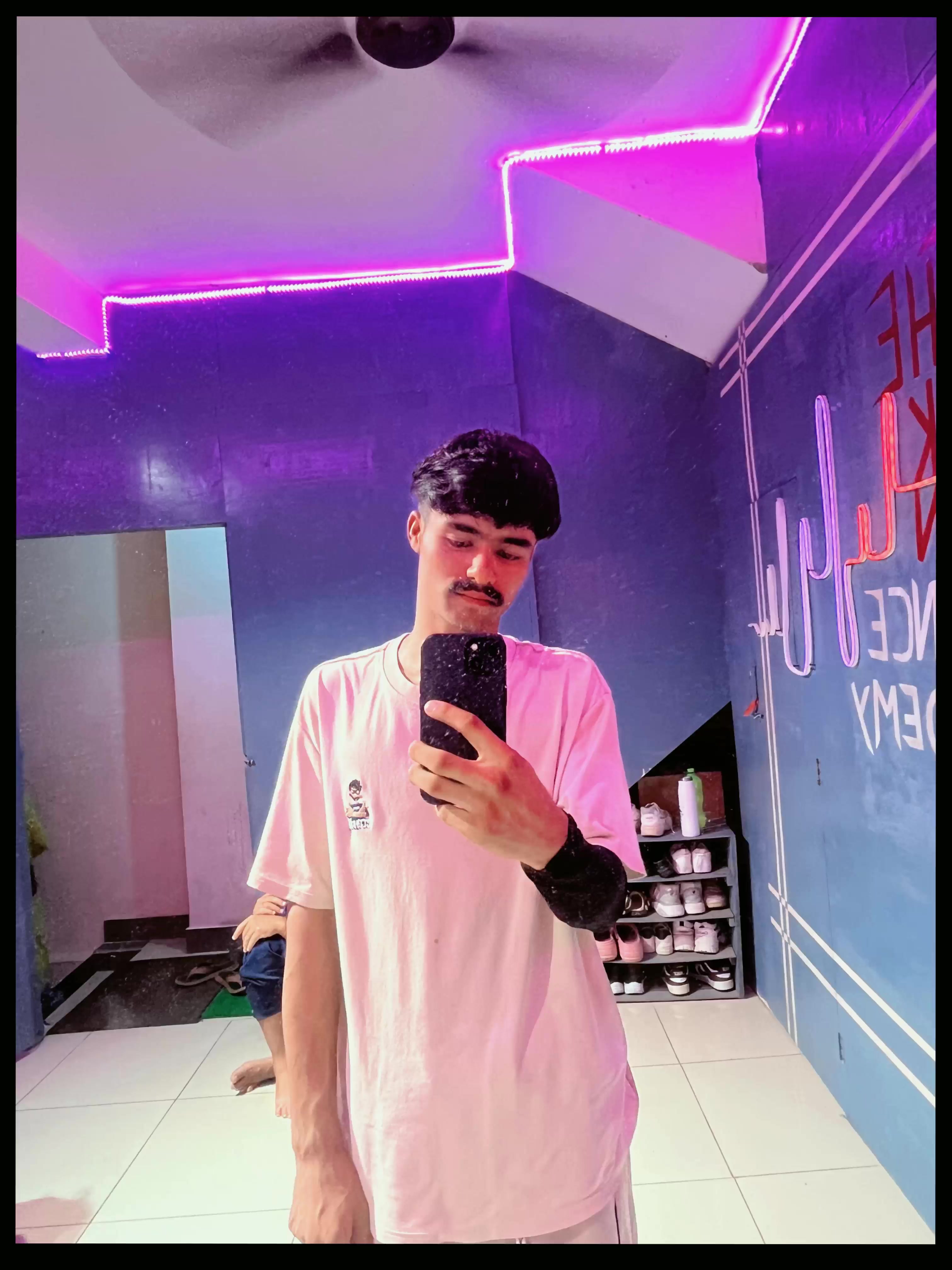 @Single_boy😘