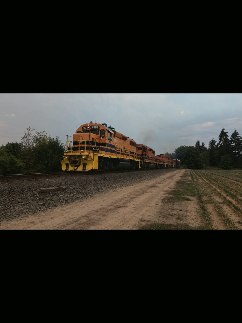 @railfan_parker