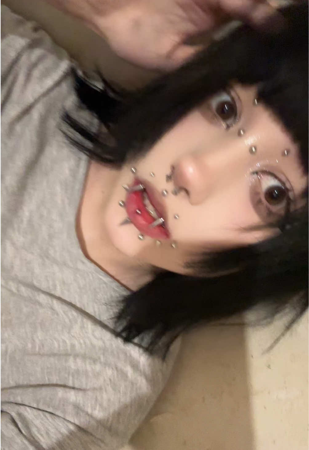 @слю́ня