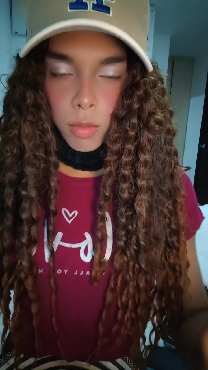 @LatraviesaOficial