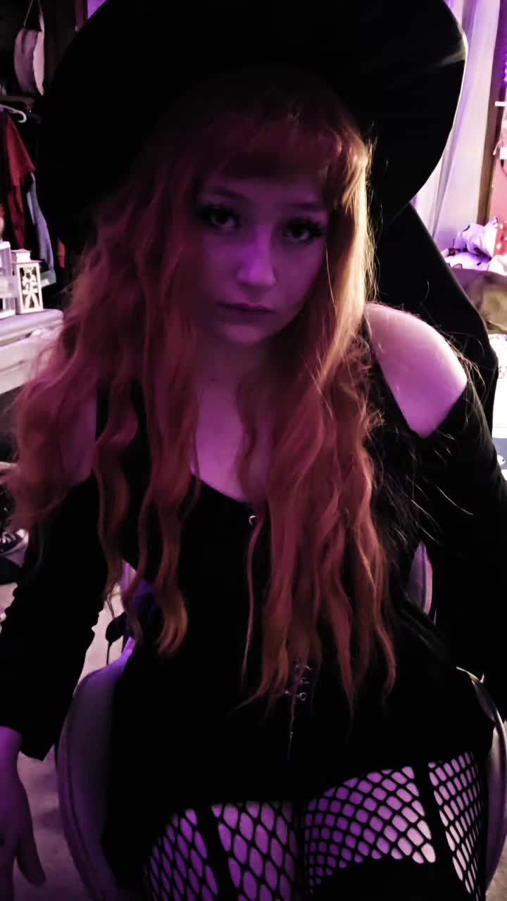@💀𝕮𝖍𝖊𝖗𝖗𝖞💀