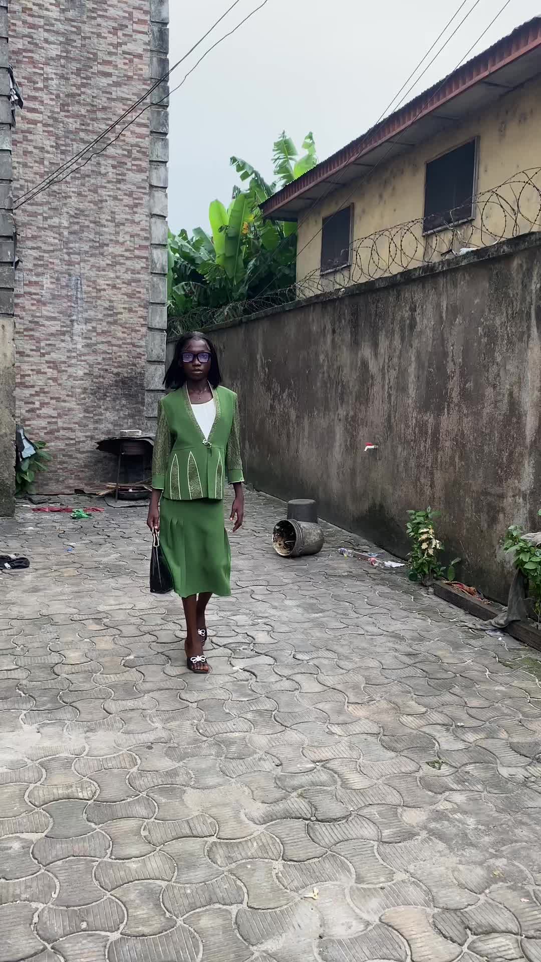@clockitella