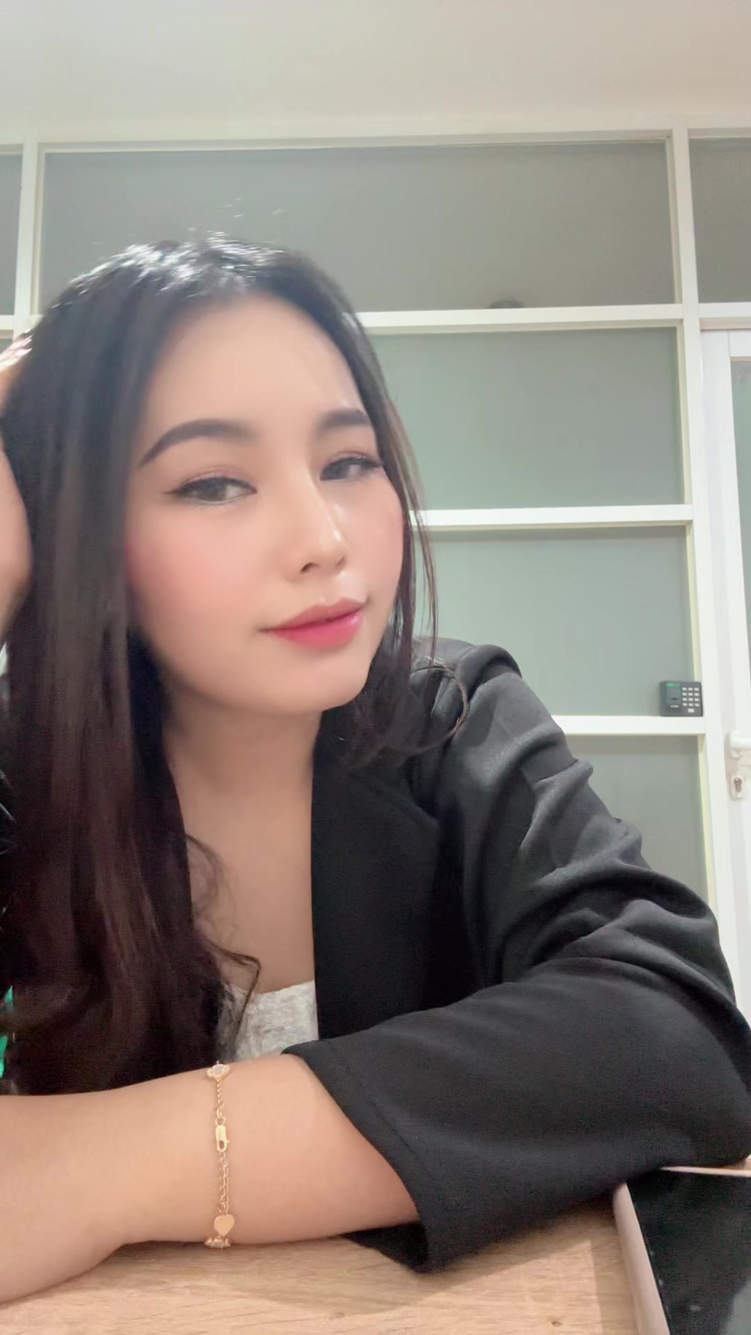 @tharymalikha