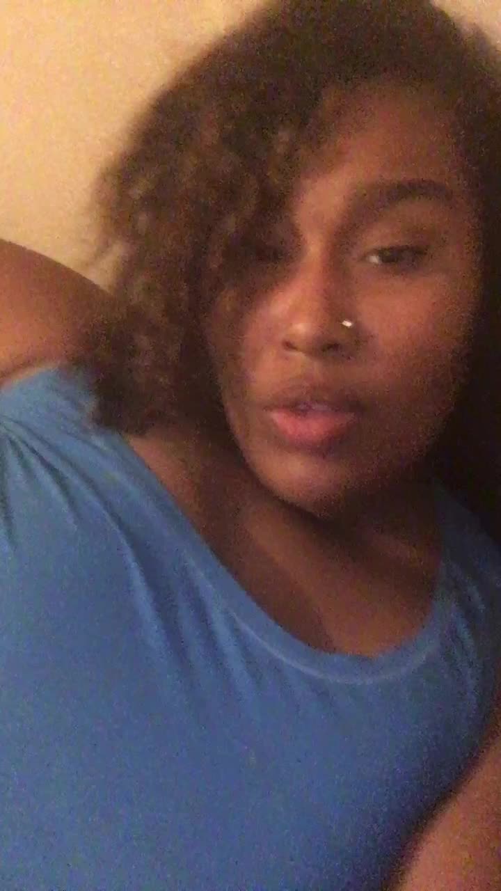 @prettylittleredthang_