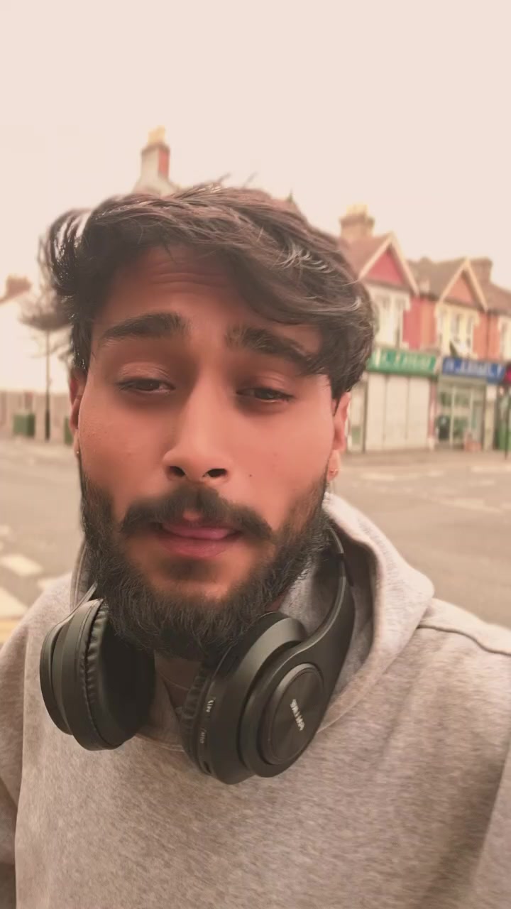 @Gabbar💫👑