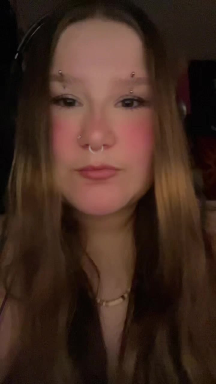 @yourlocalweird_madie01
