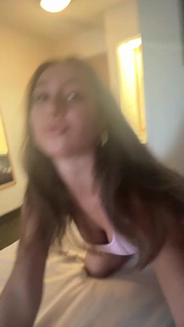 @weirdgirIhotbod
