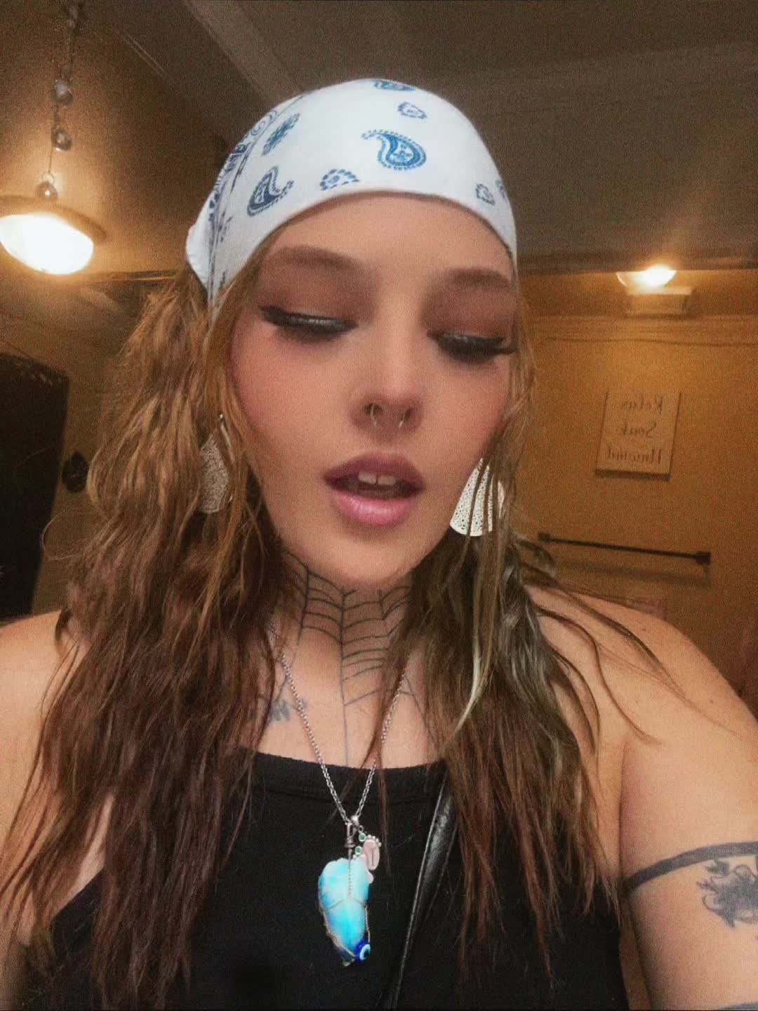 @CountryRoadsAndChaos
