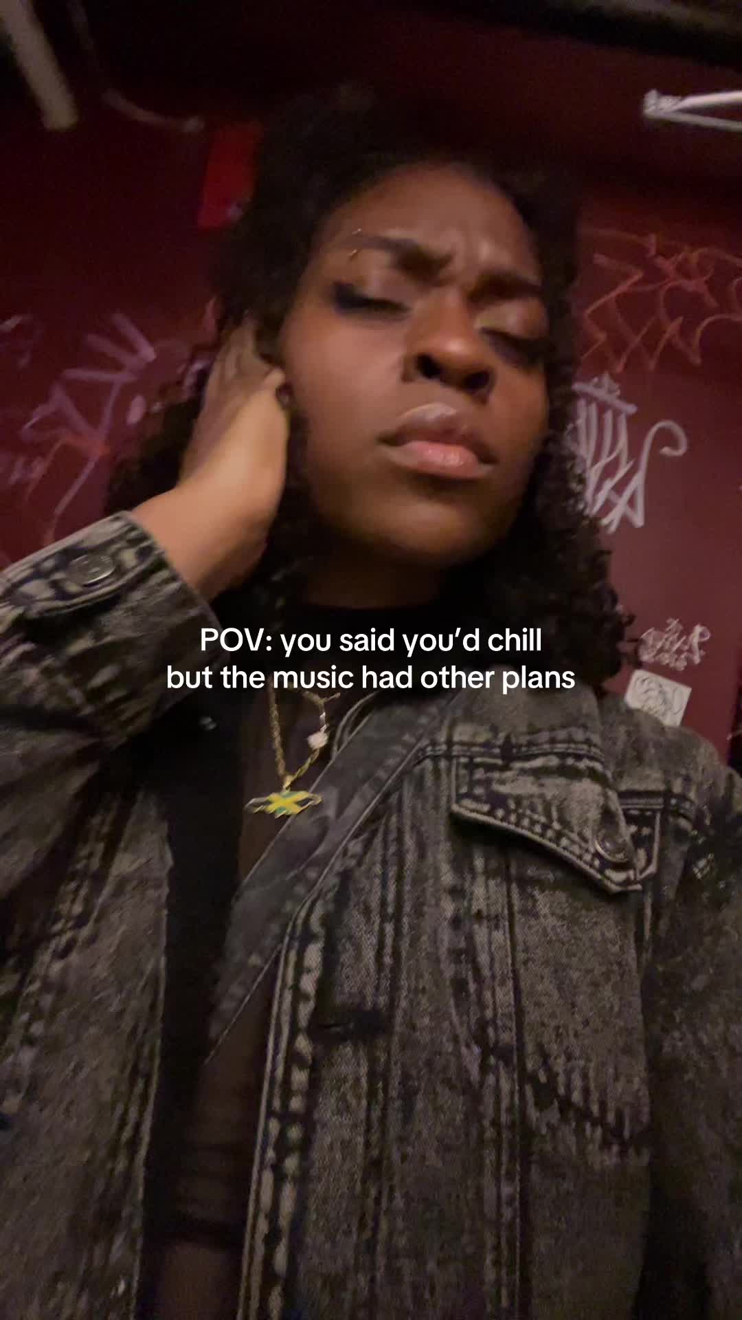 @HelloVella.wav
