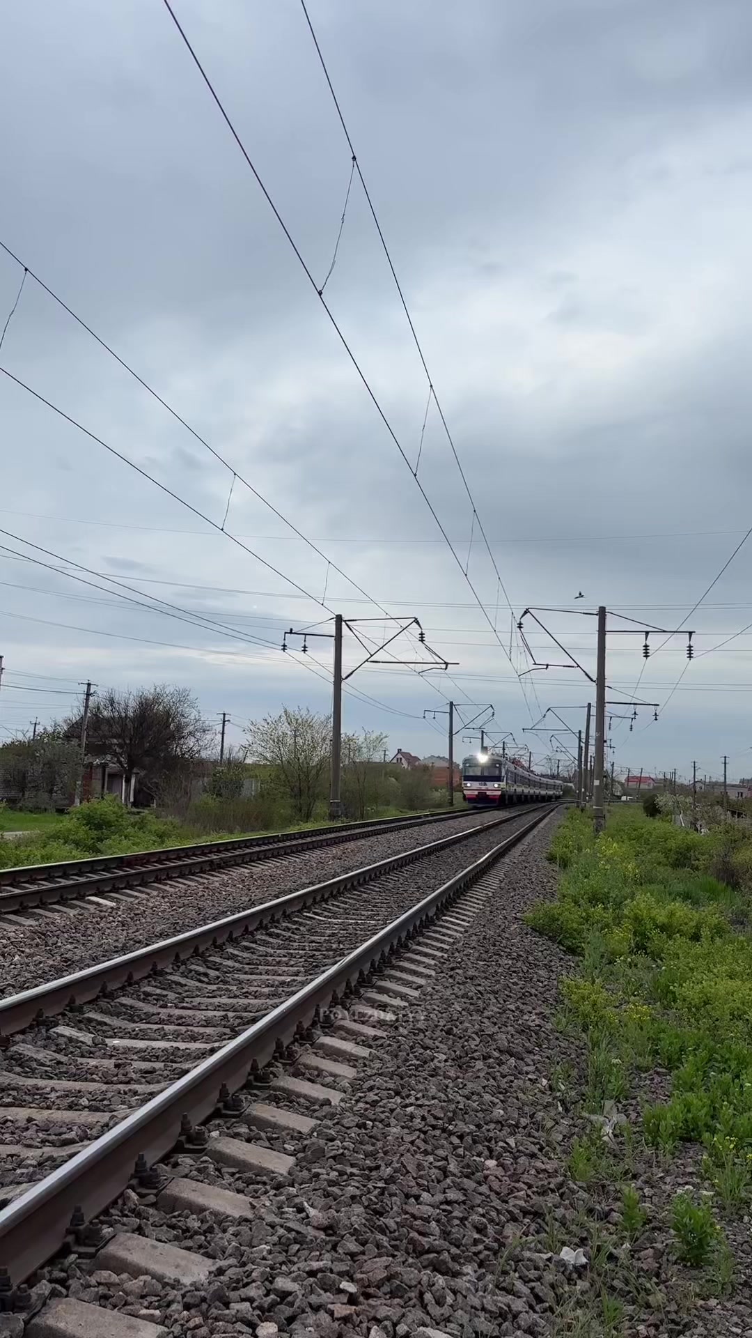 @𝙿𝚘𝚢𝚎𝚣𝚍𝚊𝚝𝚢𝚢🚂🇺🇦