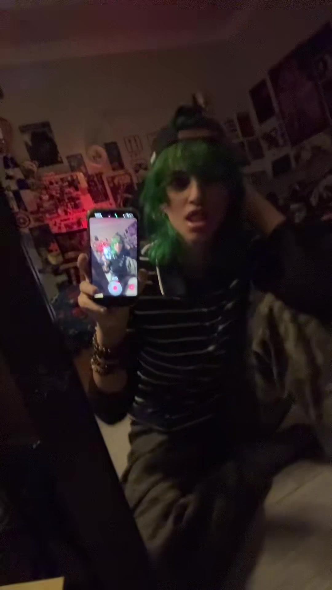 @JOJ!