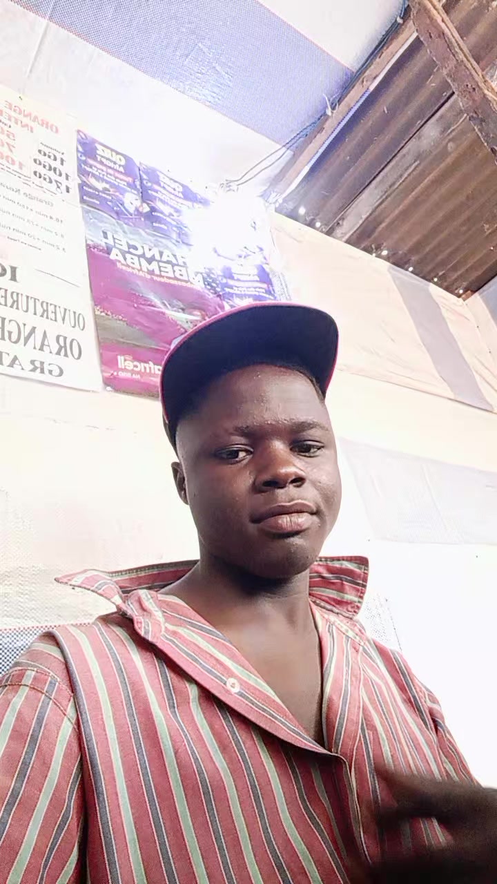 @junior MUANDA Yves