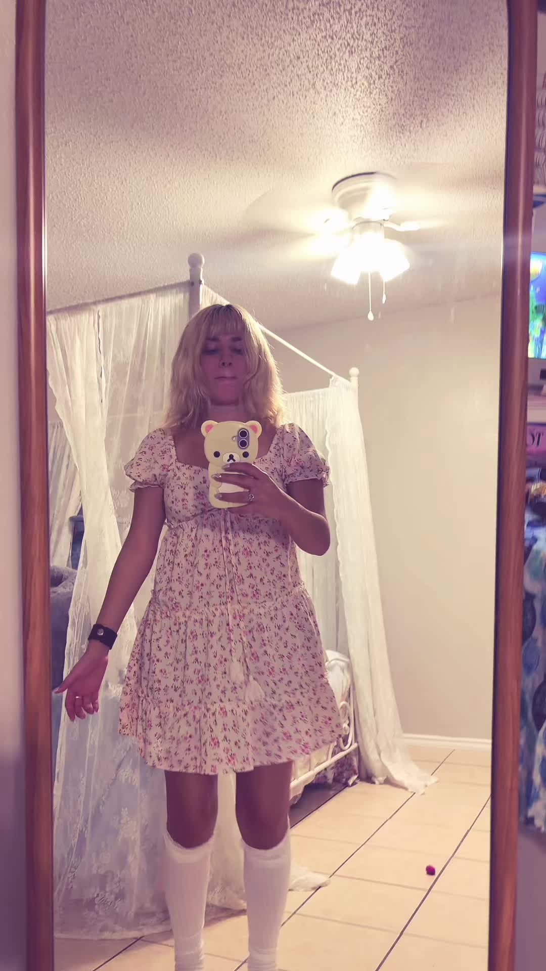 @moonsharkk
