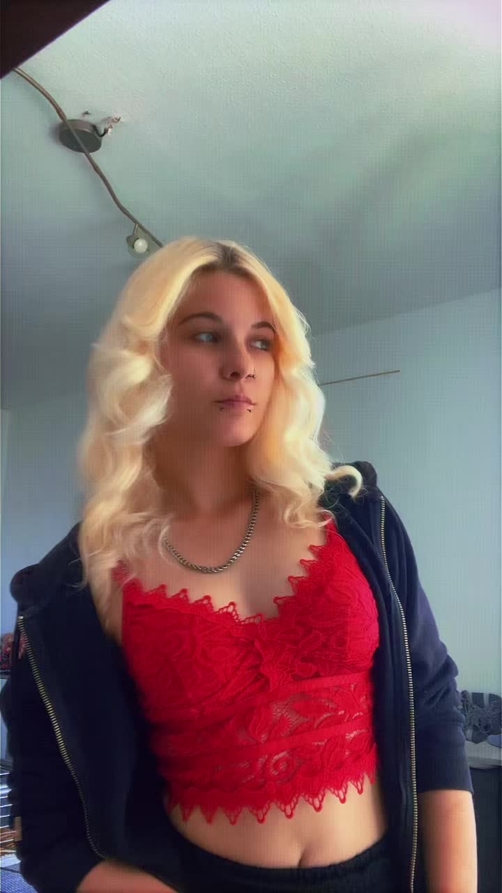 @Celine_cz