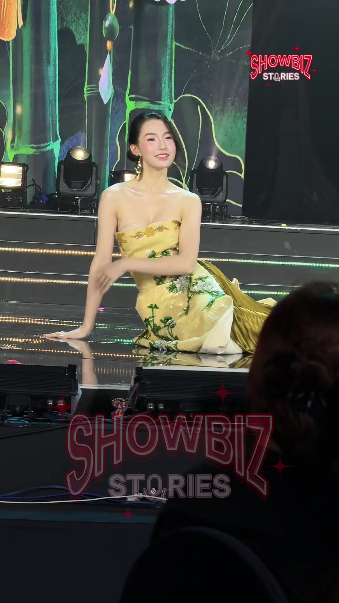 @Showbiz Stories