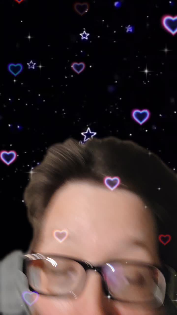 @★ᎫℰЅЅℐℰ ★