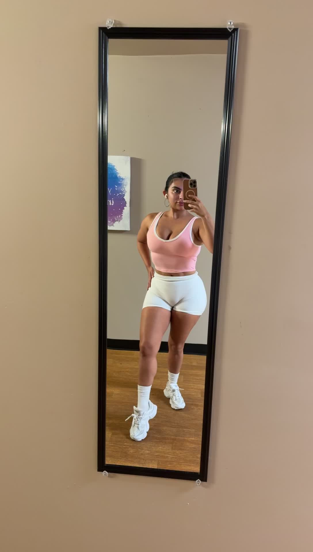@chavellasexy