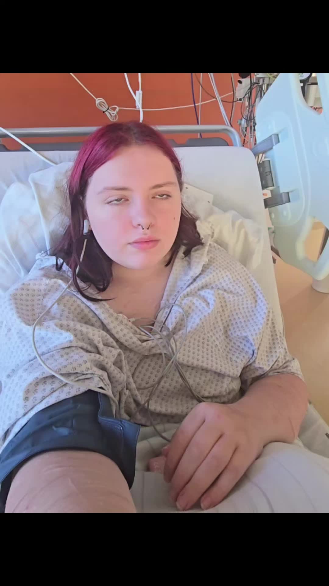 @...