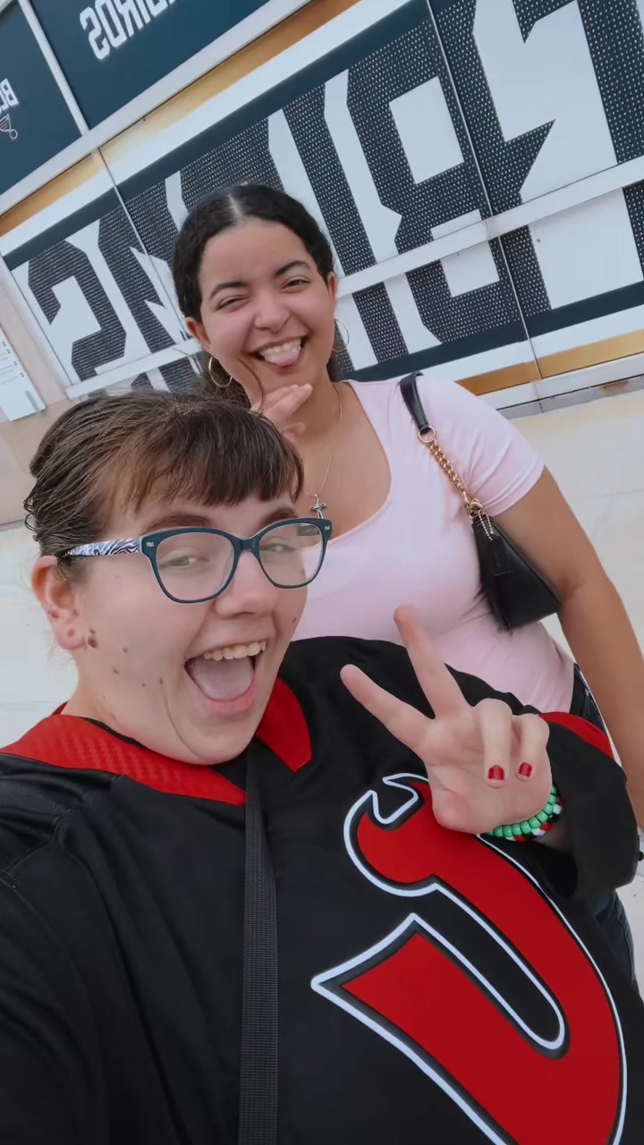 @Sarah❤️🖤