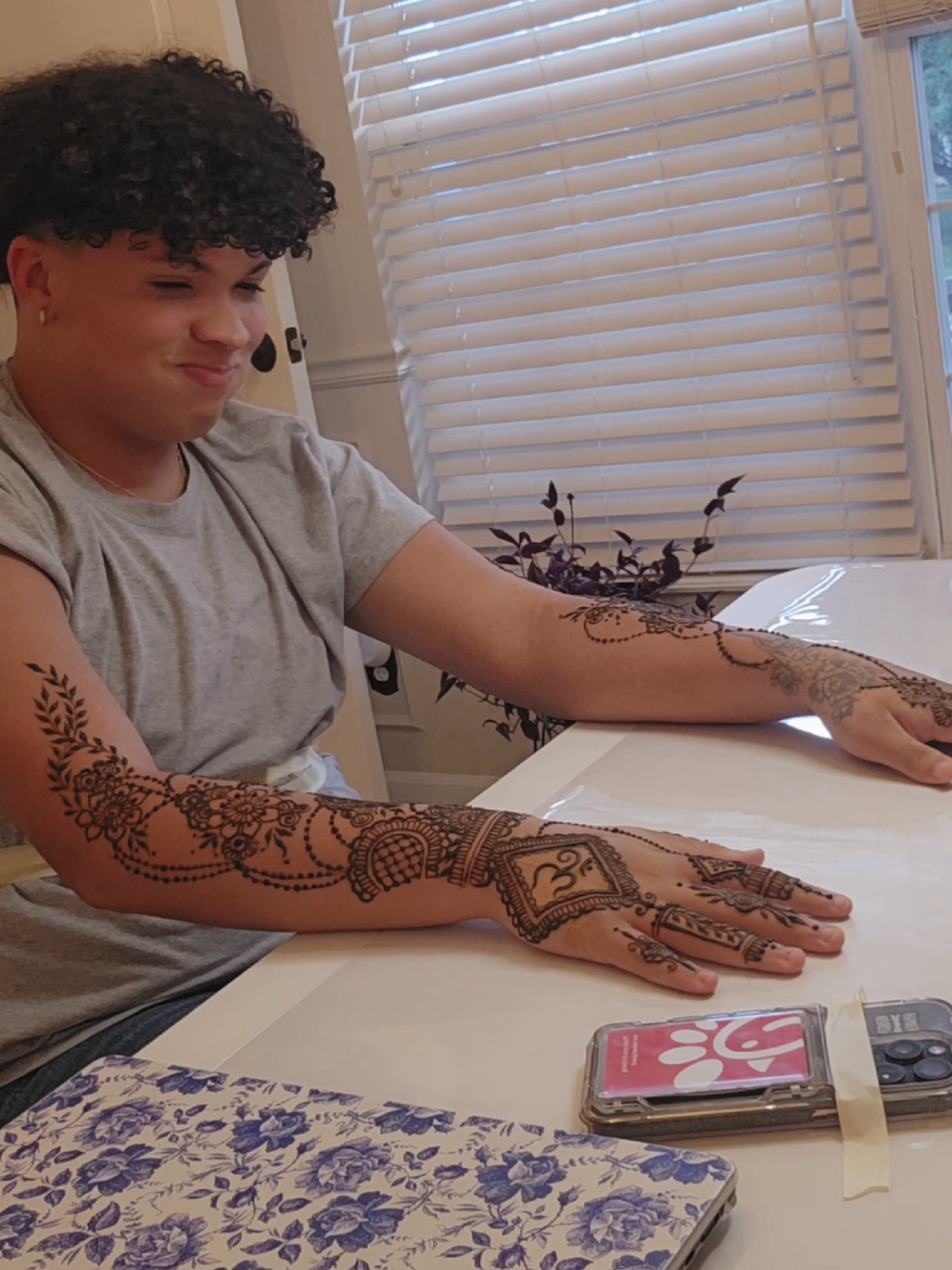 @essentialhenna