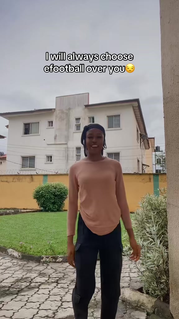 @BEE💕❤️
