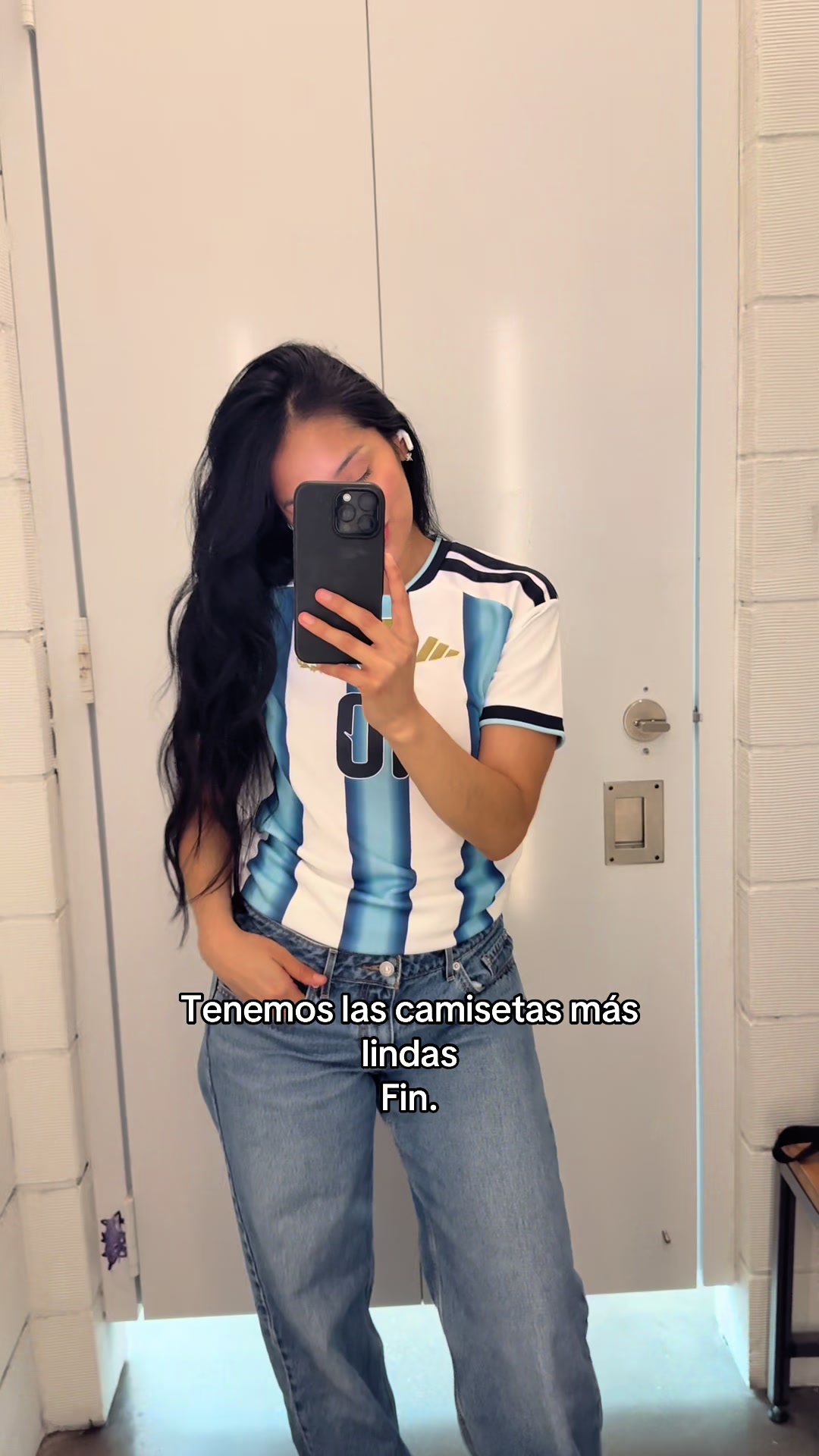 @esmeesposito_