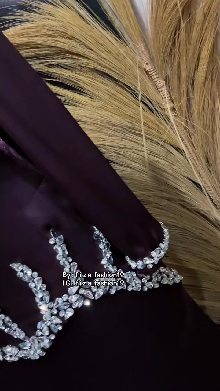 @F I Z A👑 || IG :fizafashion19