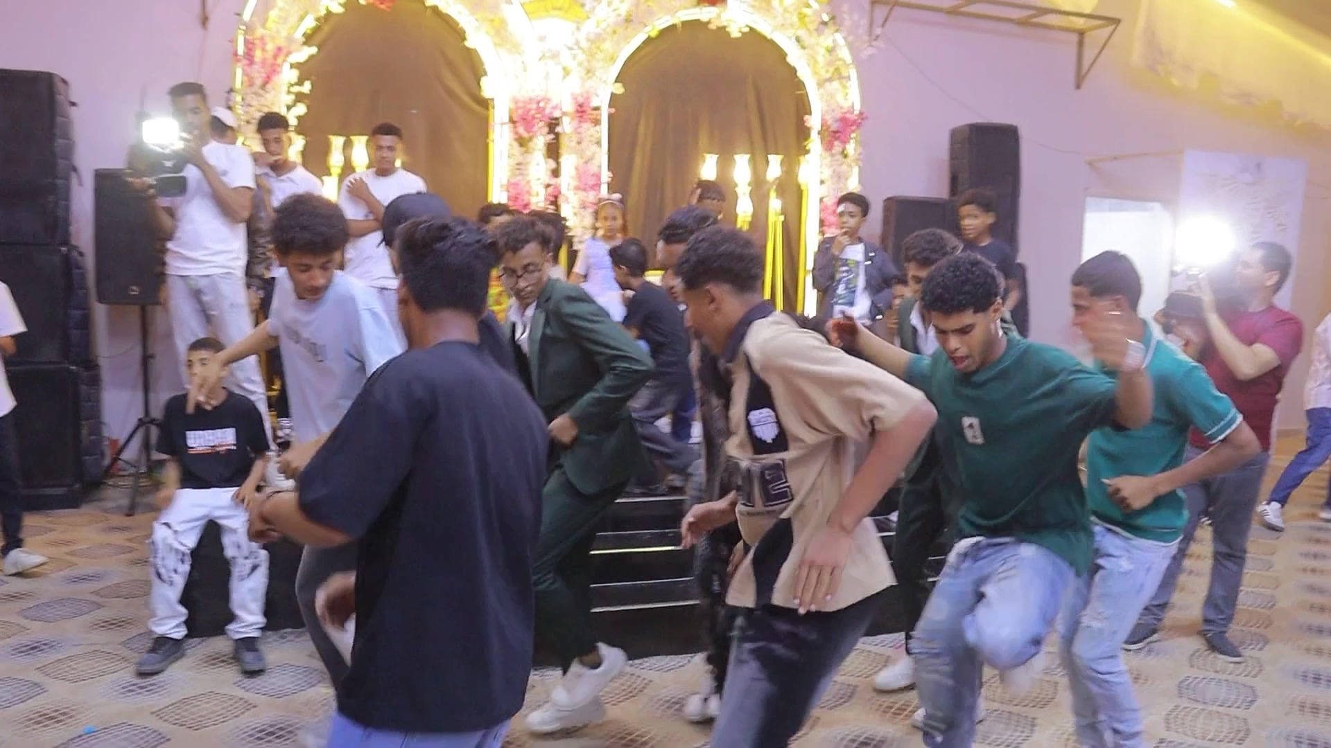@عمور