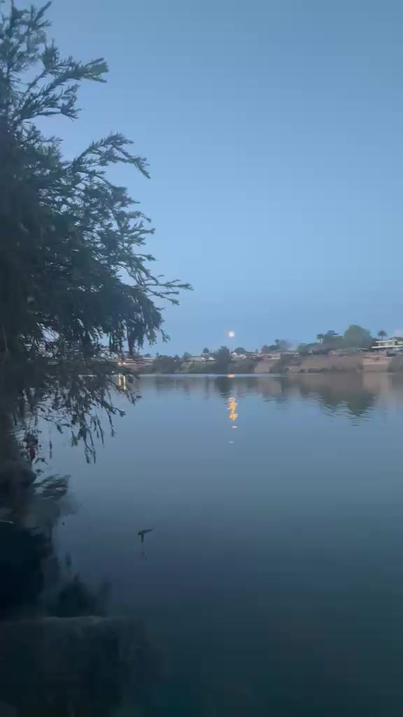@ek ajanabi