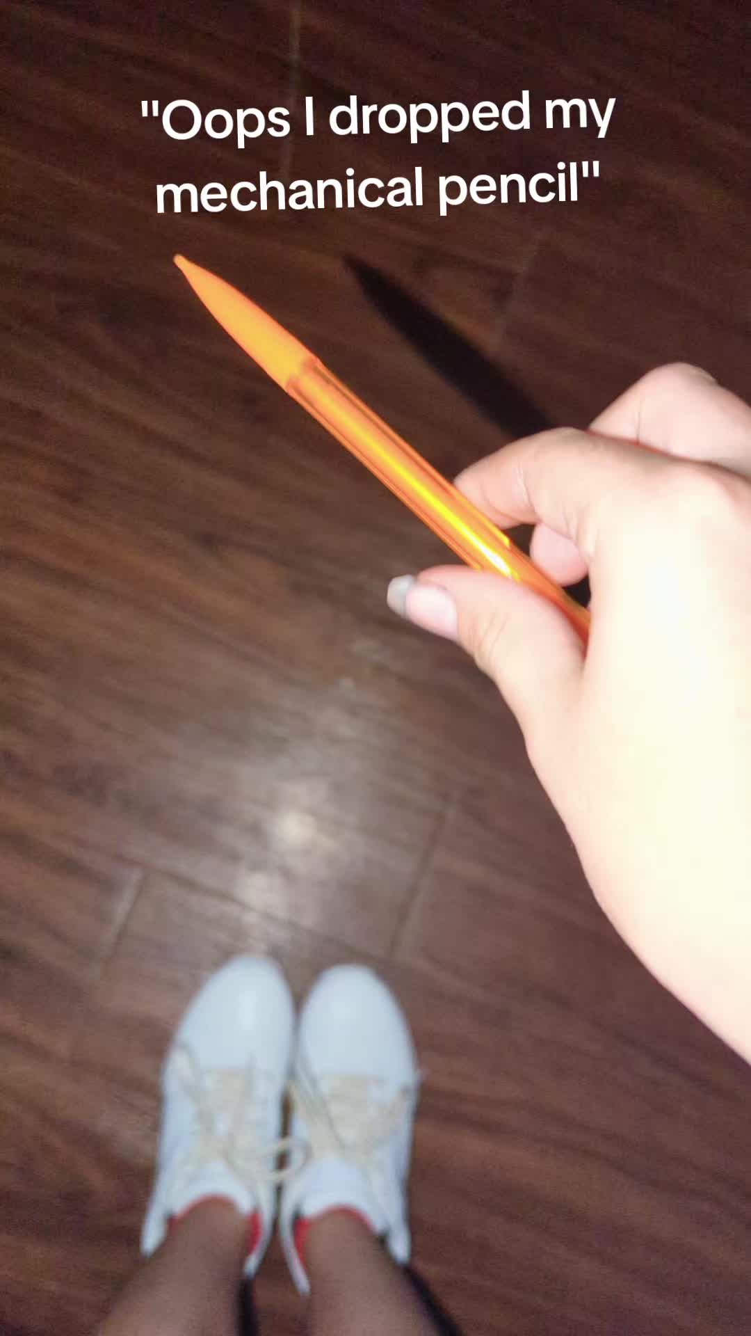 @⋆˚꩜。𝓑𝓮𝓮⋆🐾⋆ᶻ 𝗓 𐰁