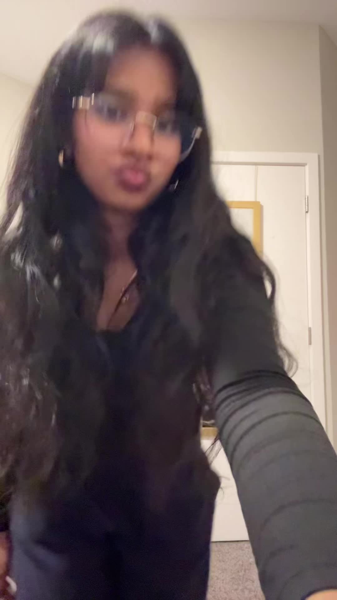 @divyamommyd
