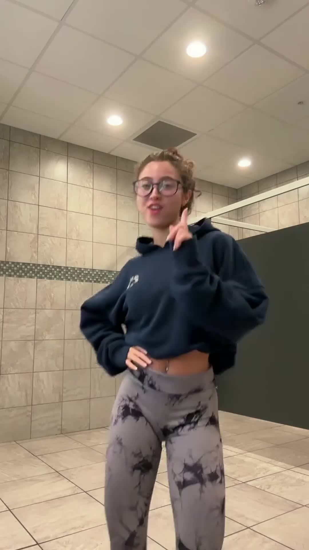 @kylayesenosky84199672
