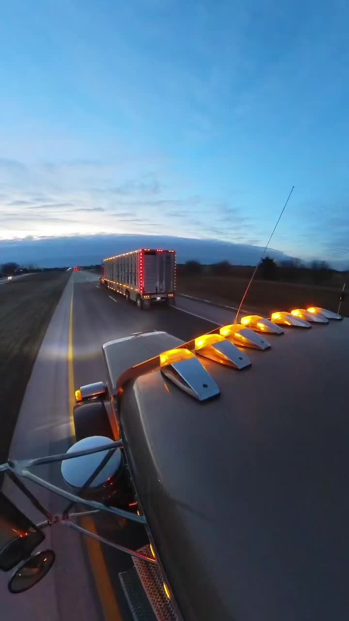 @YourGFsFavoriteTrucker