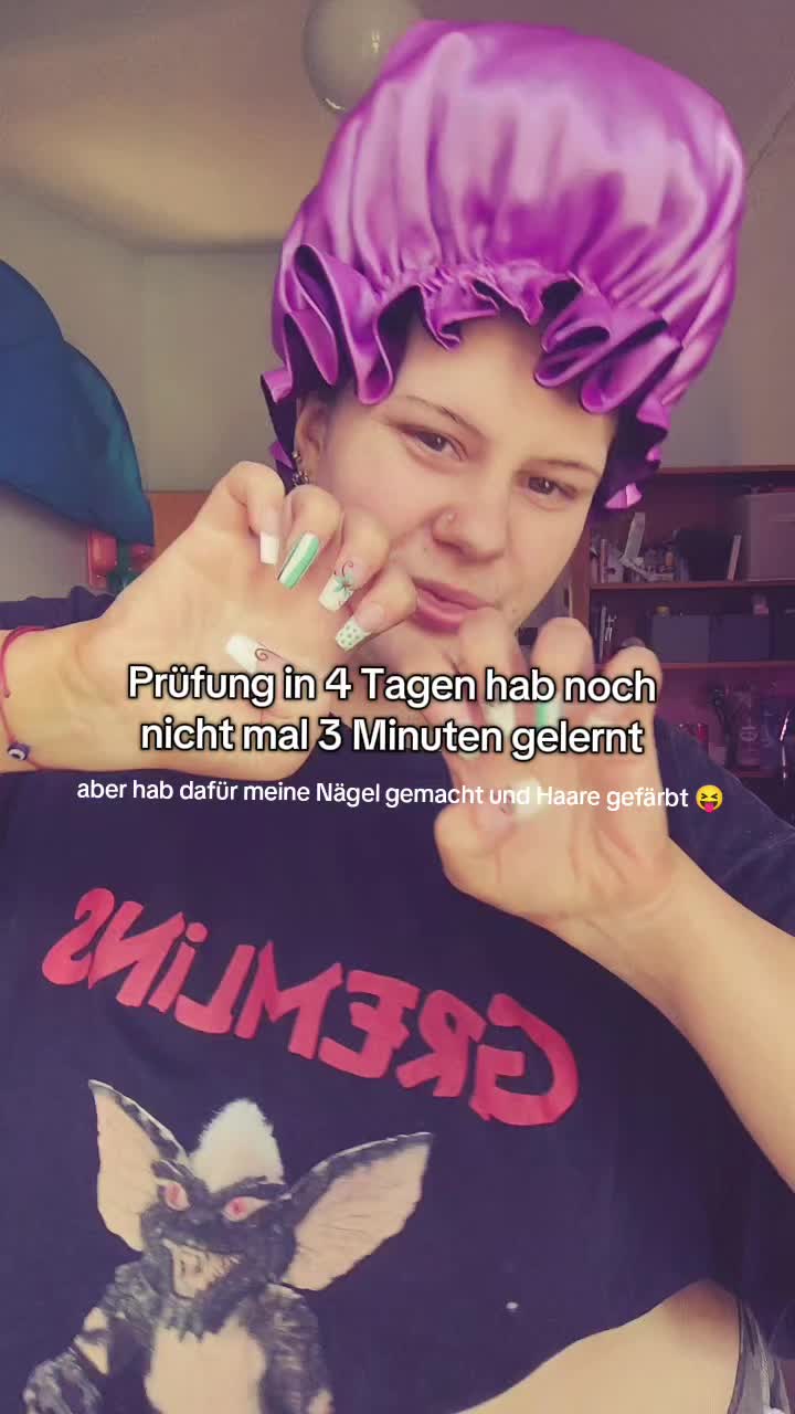 @Nina 🦛