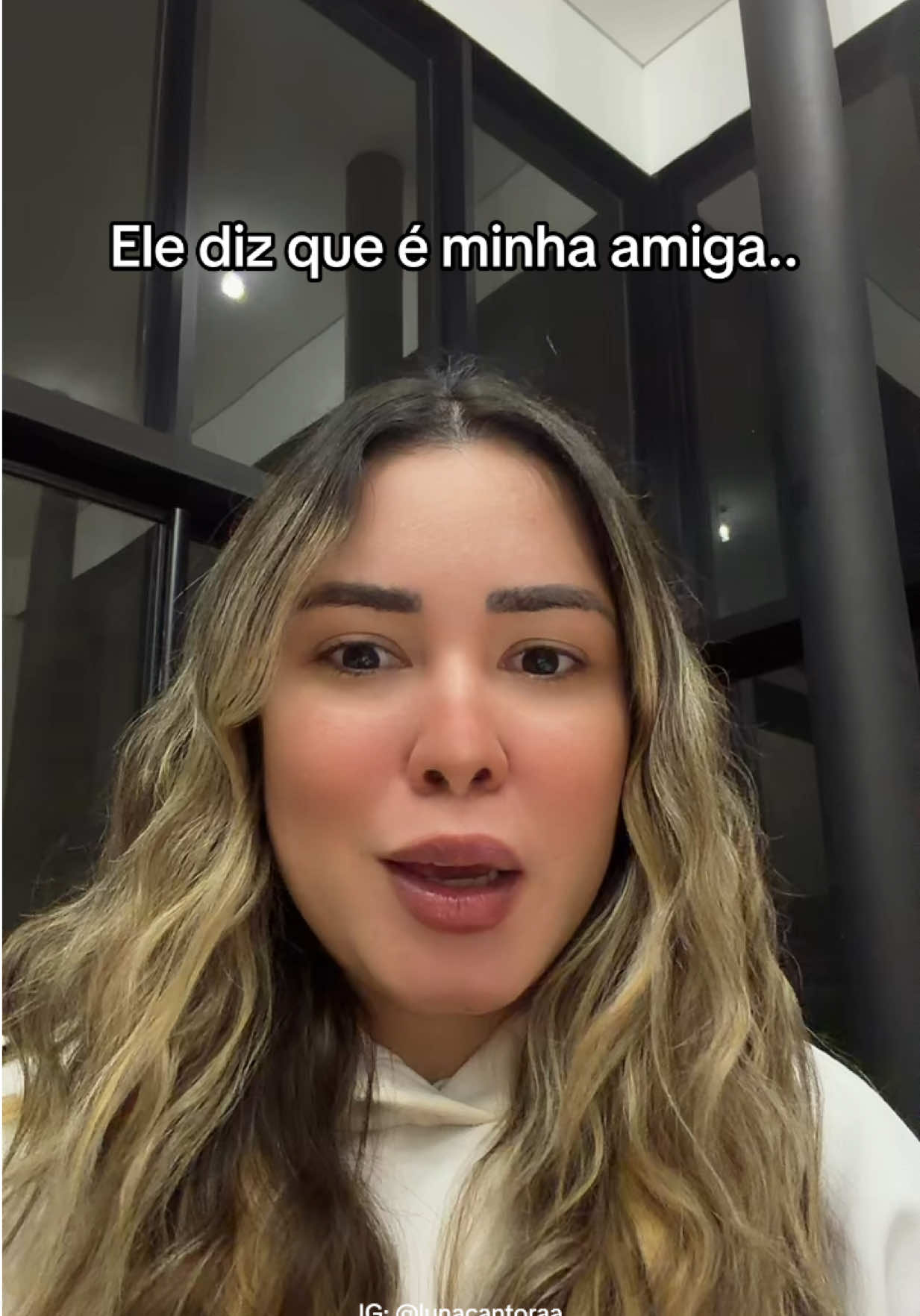 @Luna