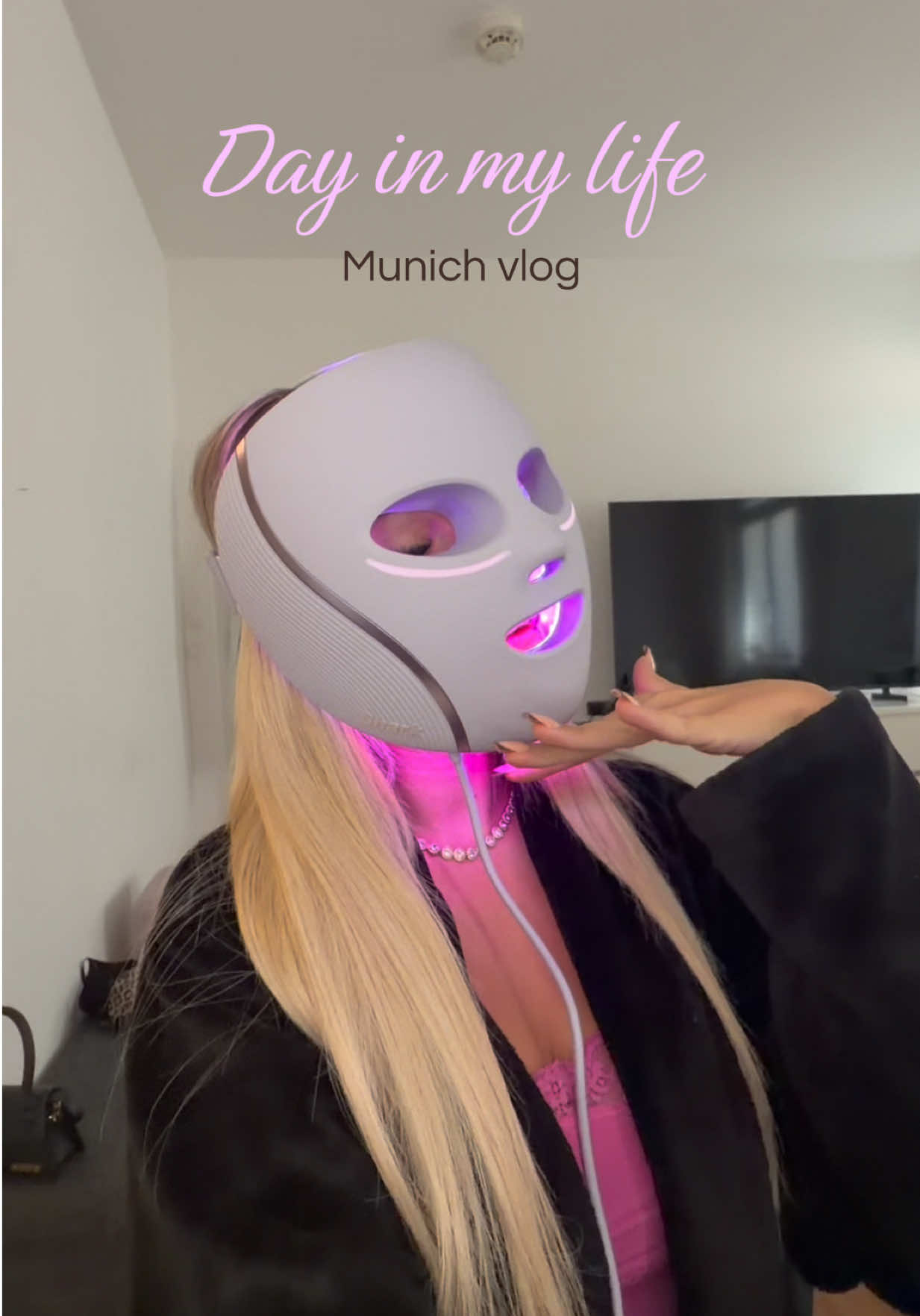 @ℳ𝑜𝓃𝒾𝓆𝓊𝑒