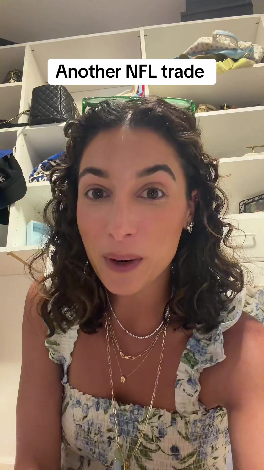 @adriannaiafolla