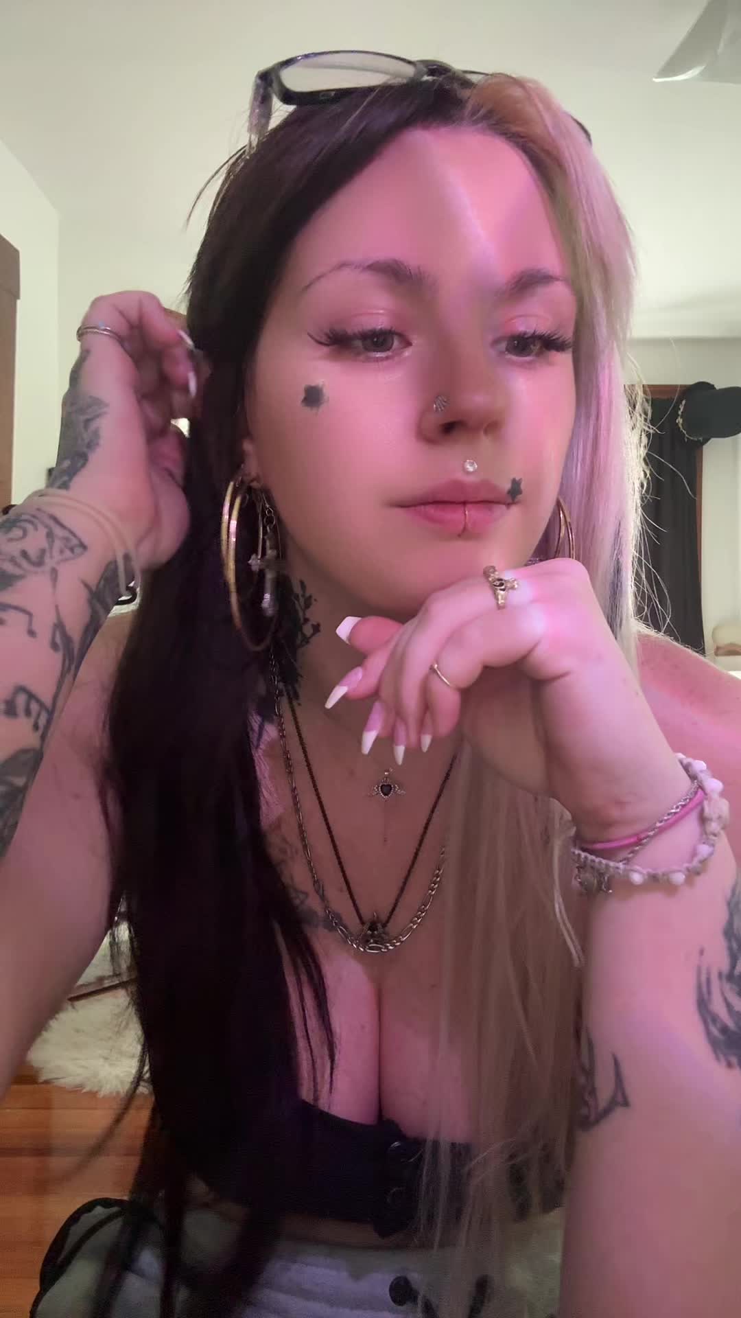 @KingofHell😈