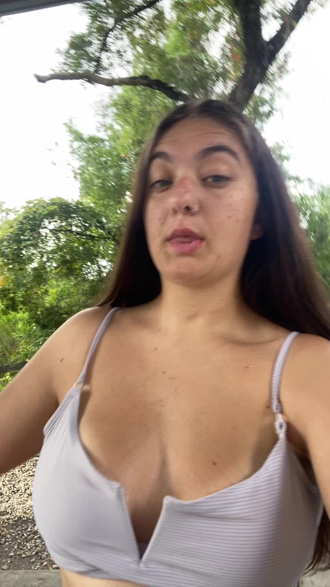 @Lilhazelisfunny;)