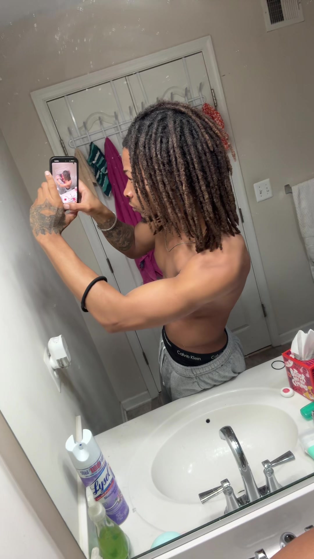 @str8fetti