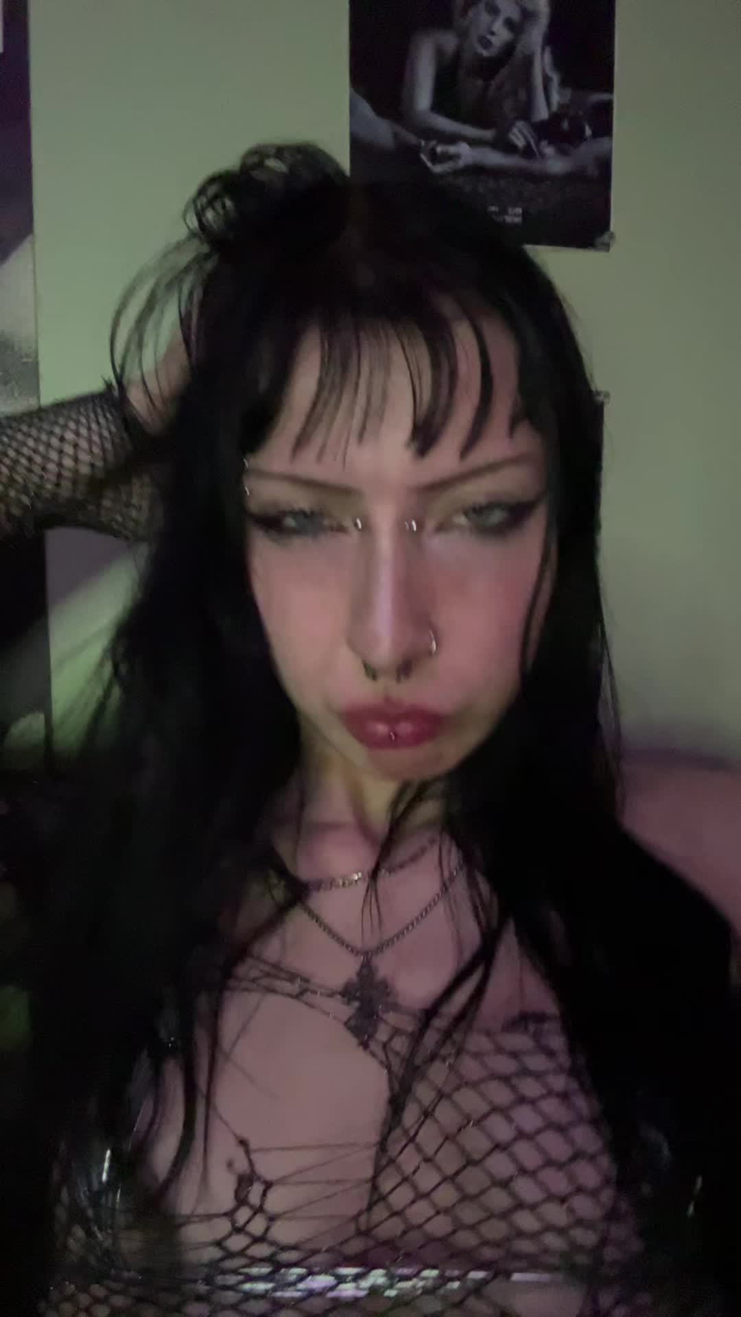 @vampy 𓆩♱𓆪