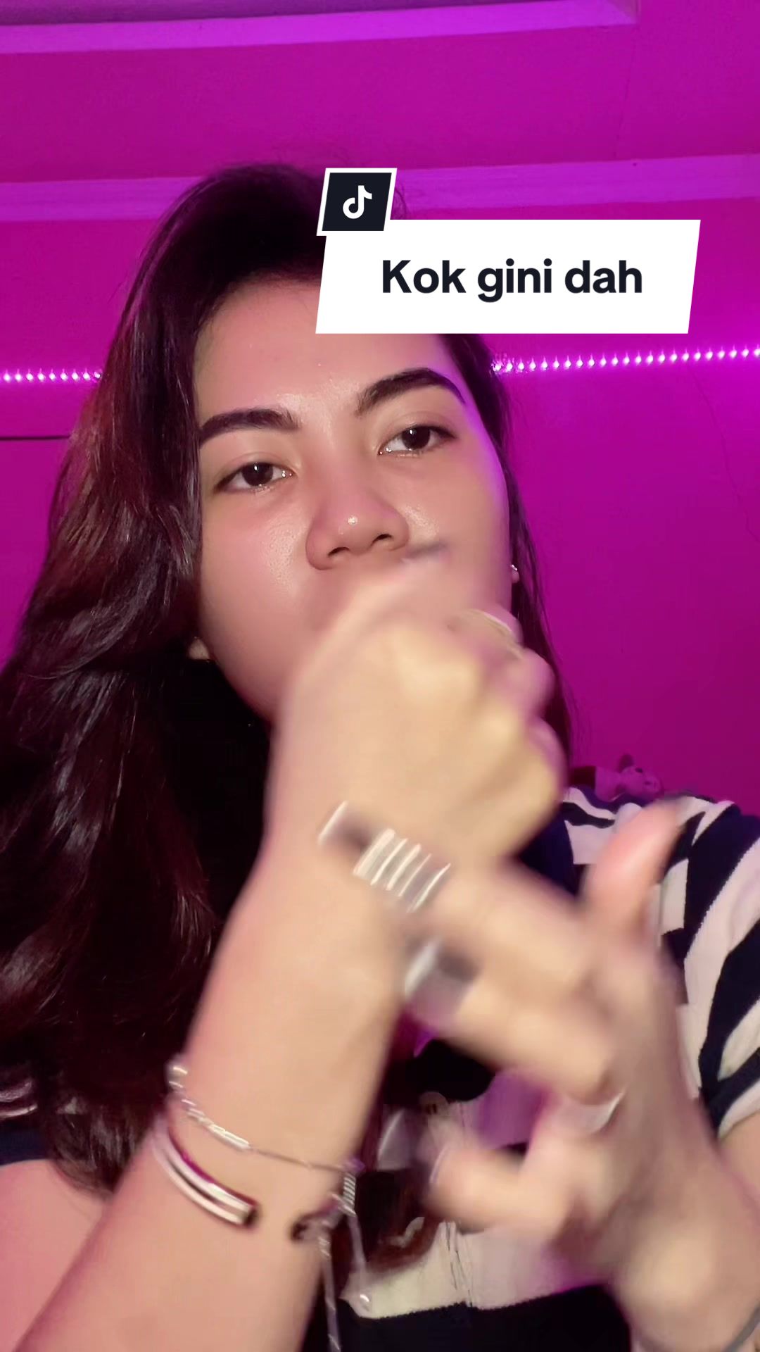 @AGNESSTANIA