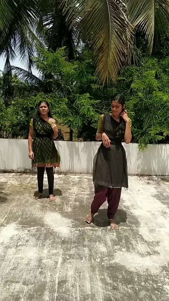 @Rekha kunju 😜👑