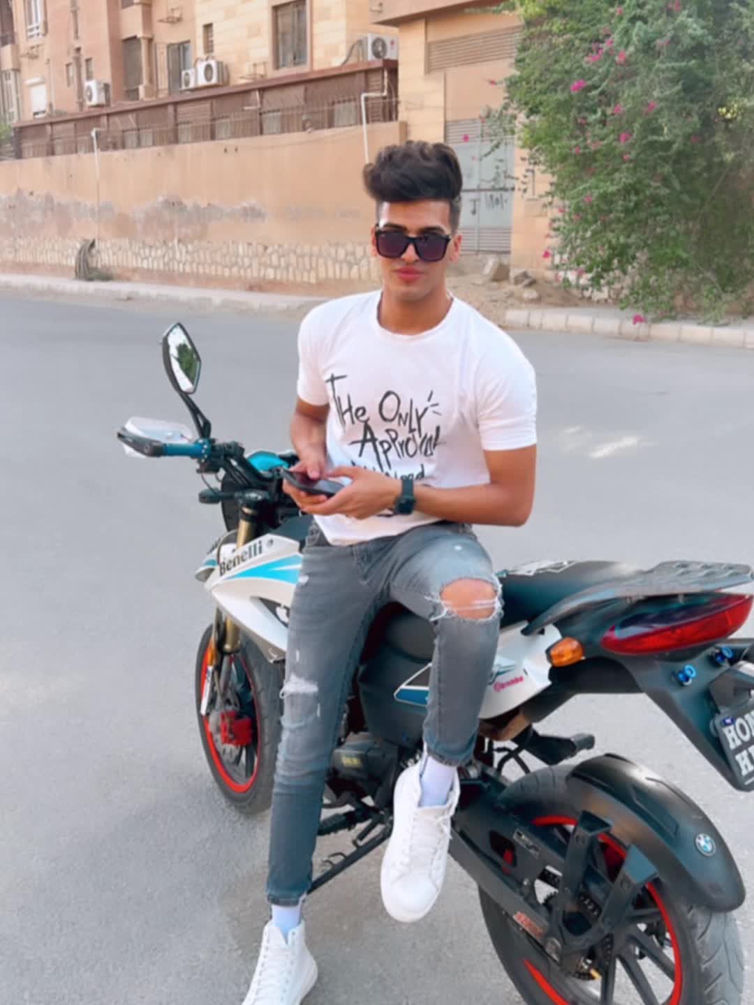 @amr_a701