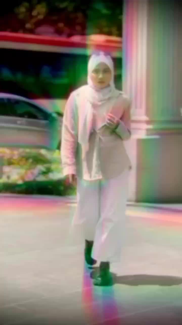 @AzfaridaExclusive