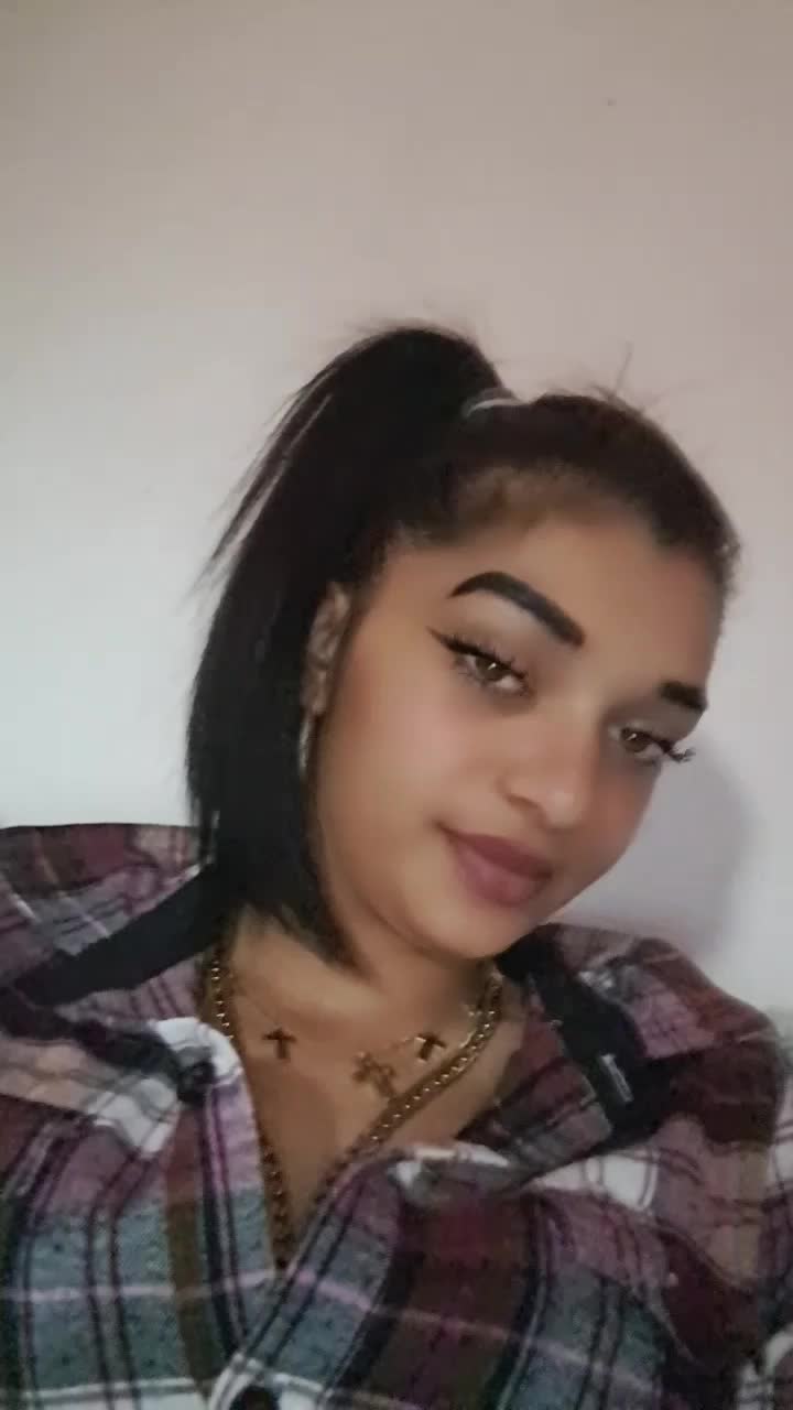 @Zs&auml;kll&icirc;nk&auml;&auml; zamira 🤭🥂♡